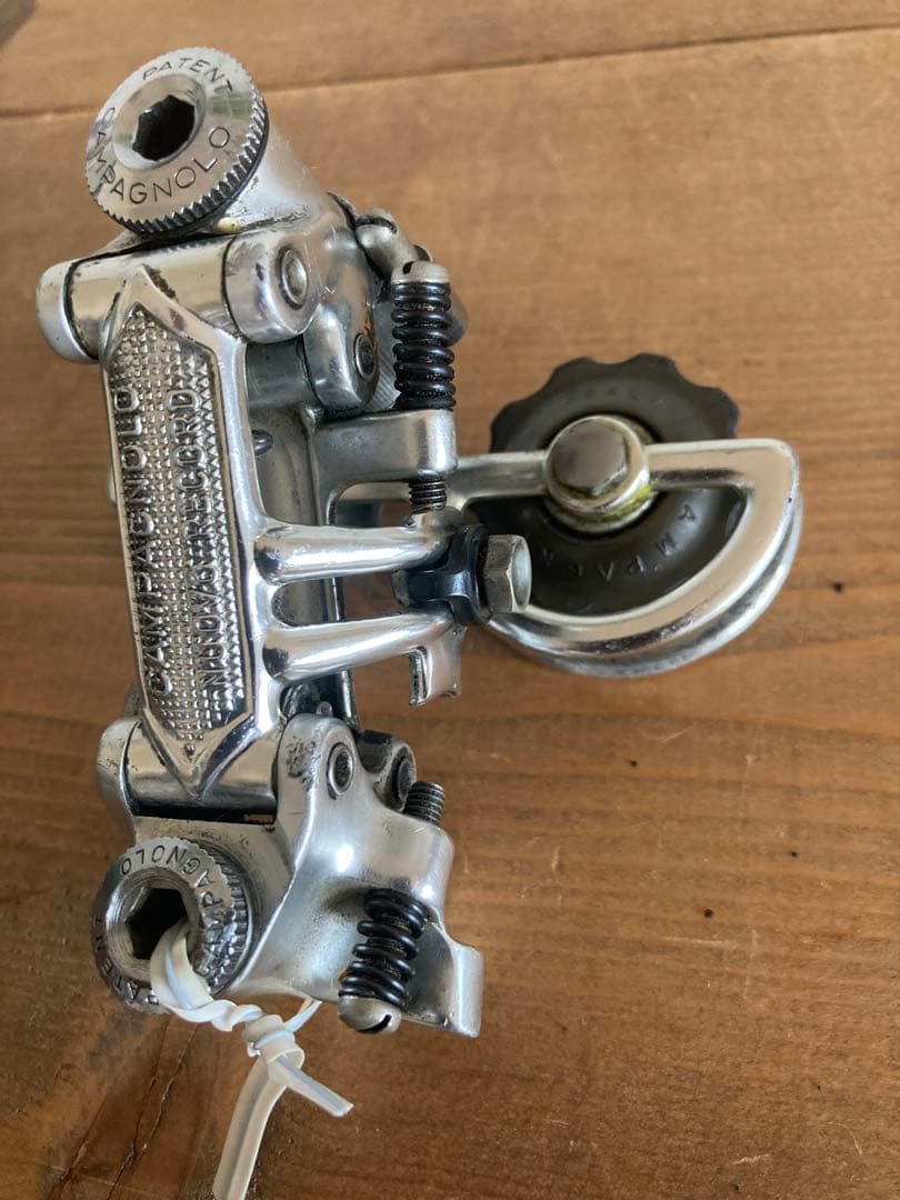 カンパニョーロ ヌーボレコード リアディレイラー　PATENT-84