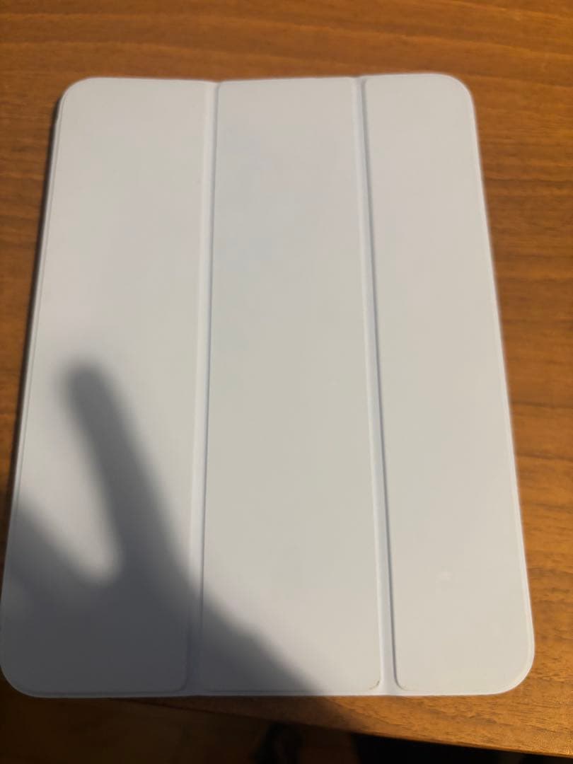 美品iPad 10世代　wifi 64 GB smart folio付き