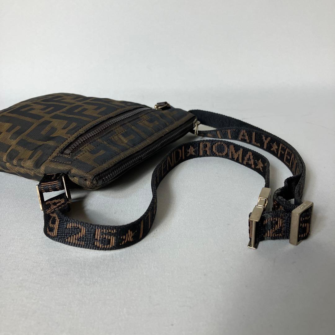 2511-104｜専用｜フェンディ ショルダーバッグ ダークブラウン ズッカ柄