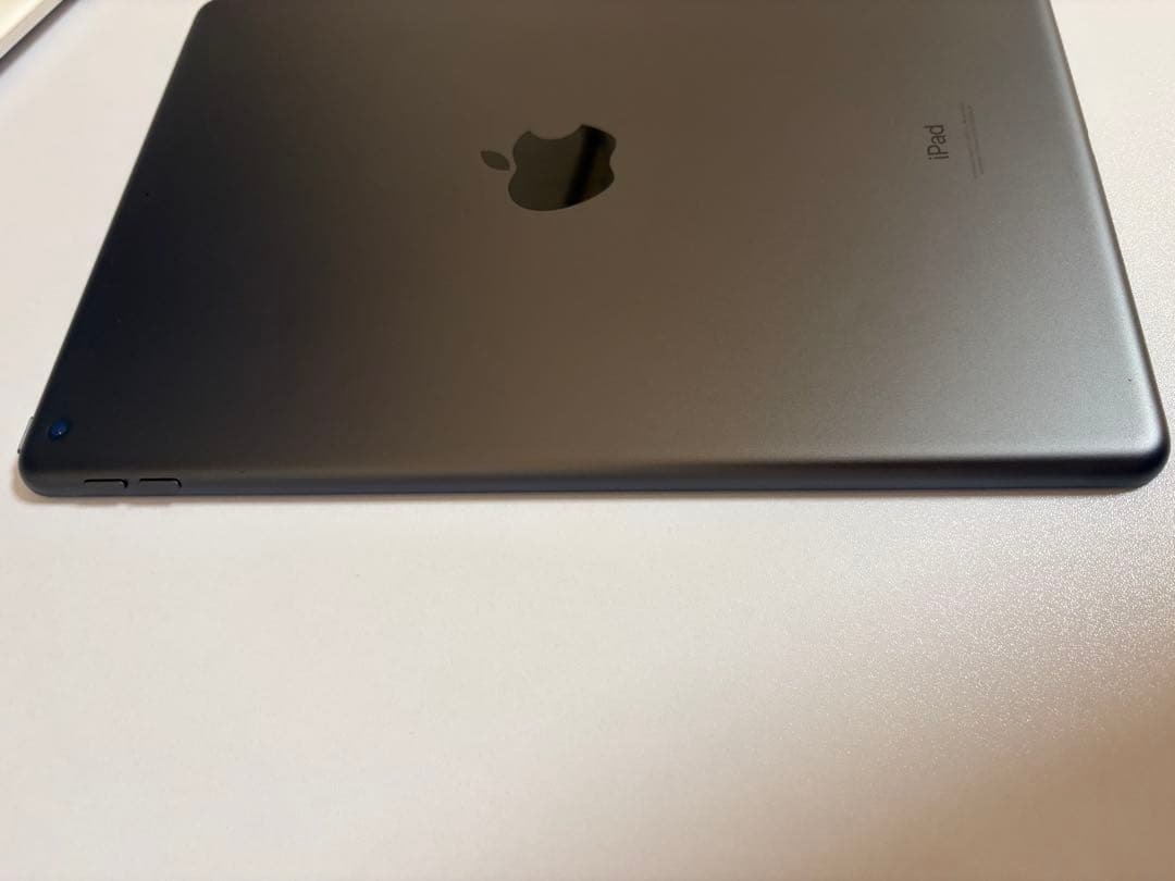 Apple iPad 第9世代64GB カバー付き