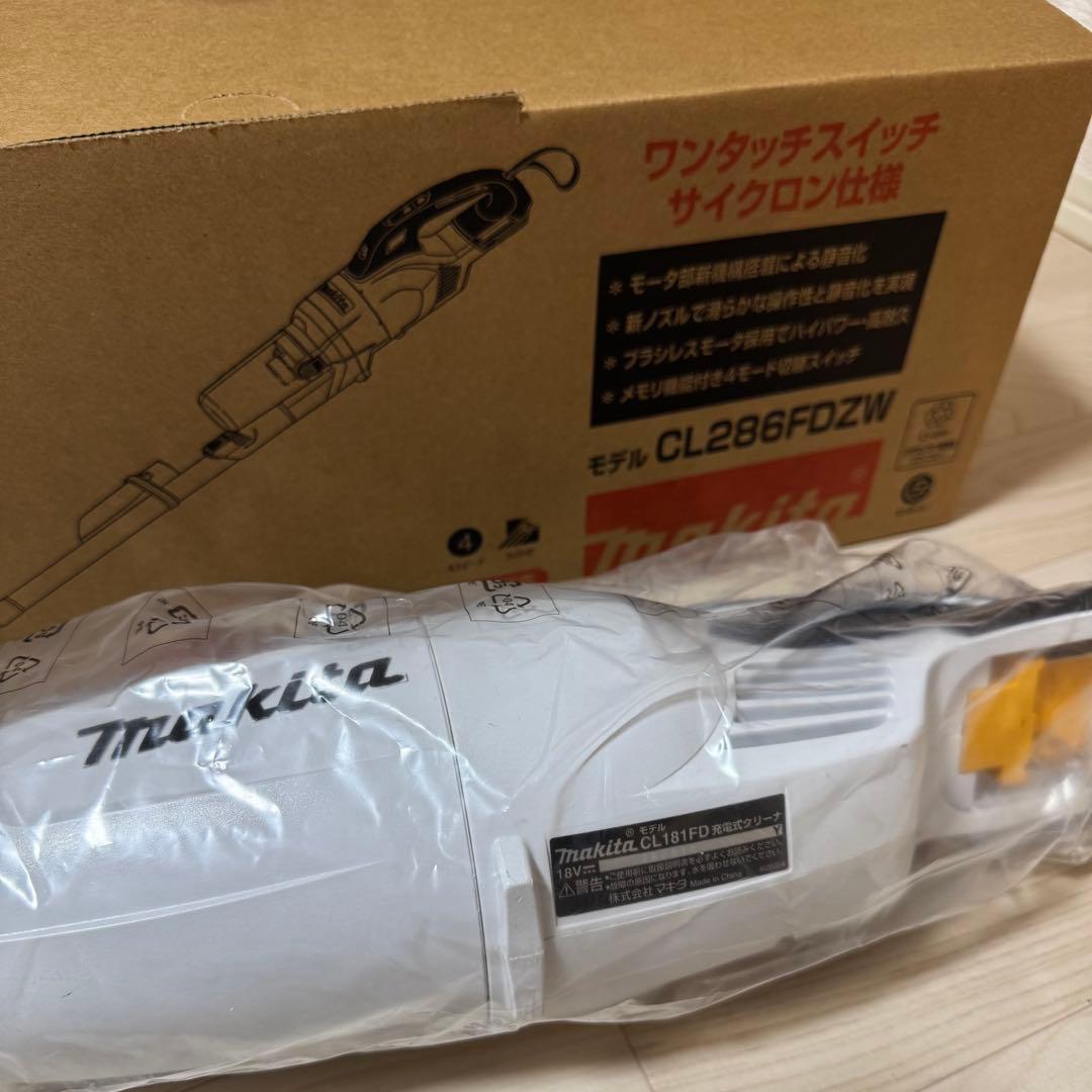 Makitaマキタ CL181FD 充電式クリーナー(バッテリー付属なし)