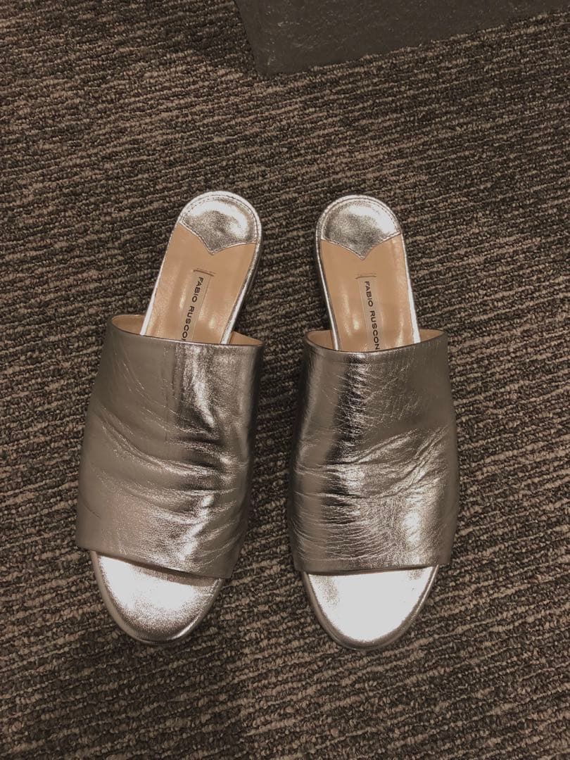 FABIO RUSCONIファビオルスコーニ シルバーサンダル ミュール38