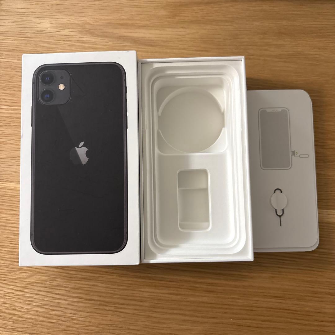 iPhone11 本体　ソフトバンク　箱あり　64GB ブラック
