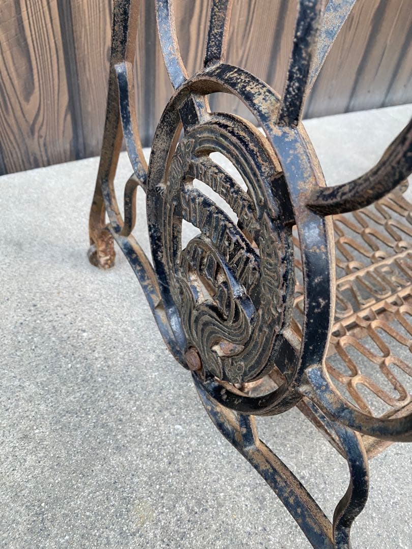 SUZURAN ミシン台　アンティーク　ミシン脚　アイアン　リメイク　カフェ