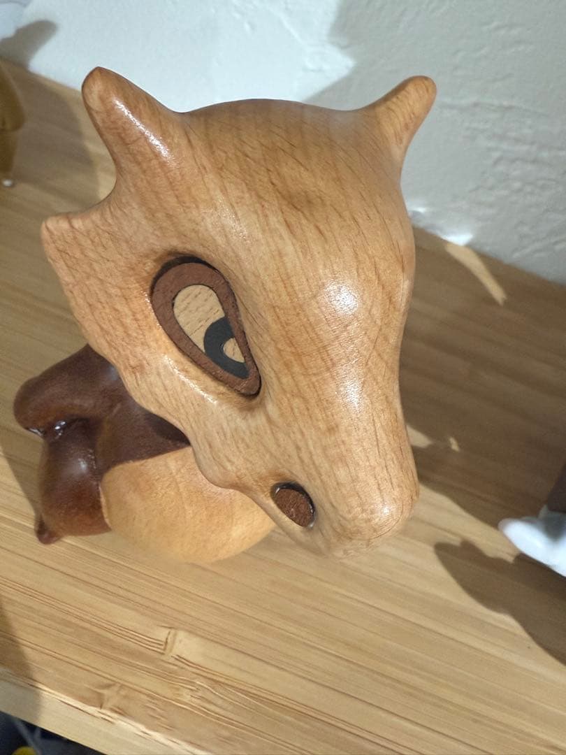 カラカラ　木製　彫刻