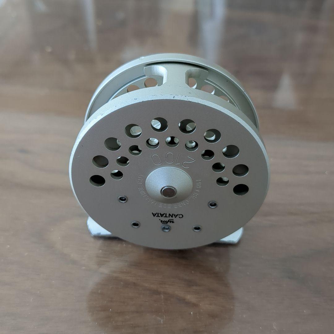 ufm ウエダ　CANTATA 2100 フライリール カンタータ 美品です！