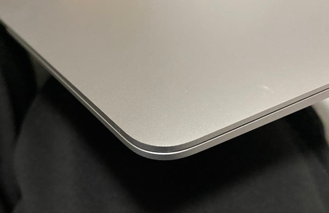 Apple MacBook Air13.3インチ M1バッテリー交換要　256G