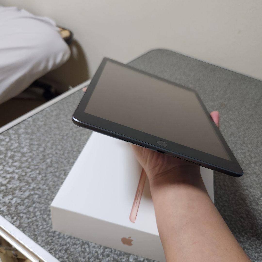 Apple iPad (第7世代) 32GB バッテリー容量99%