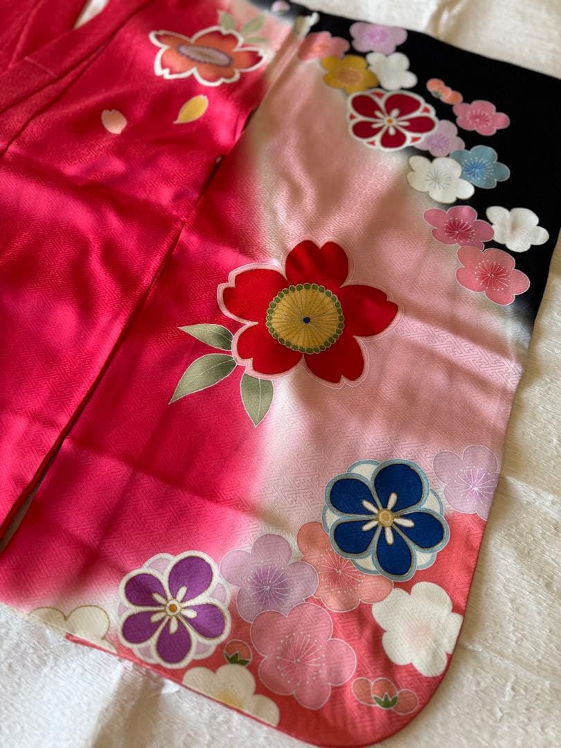 七五三に★正絹　七歳　四つ身　ピンク色に暈し染め　花尽くし　手描き友禅