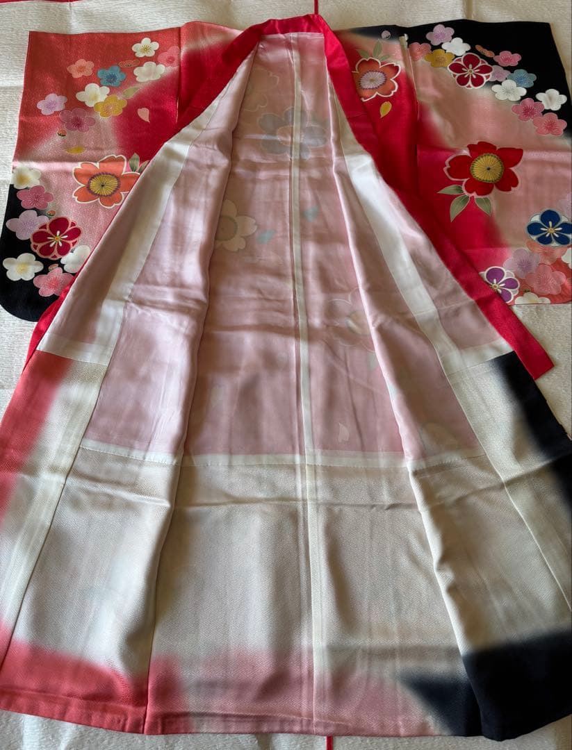 七五三に★正絹　七歳　四つ身　ピンク色に暈し染め　花尽くし　手描き友禅