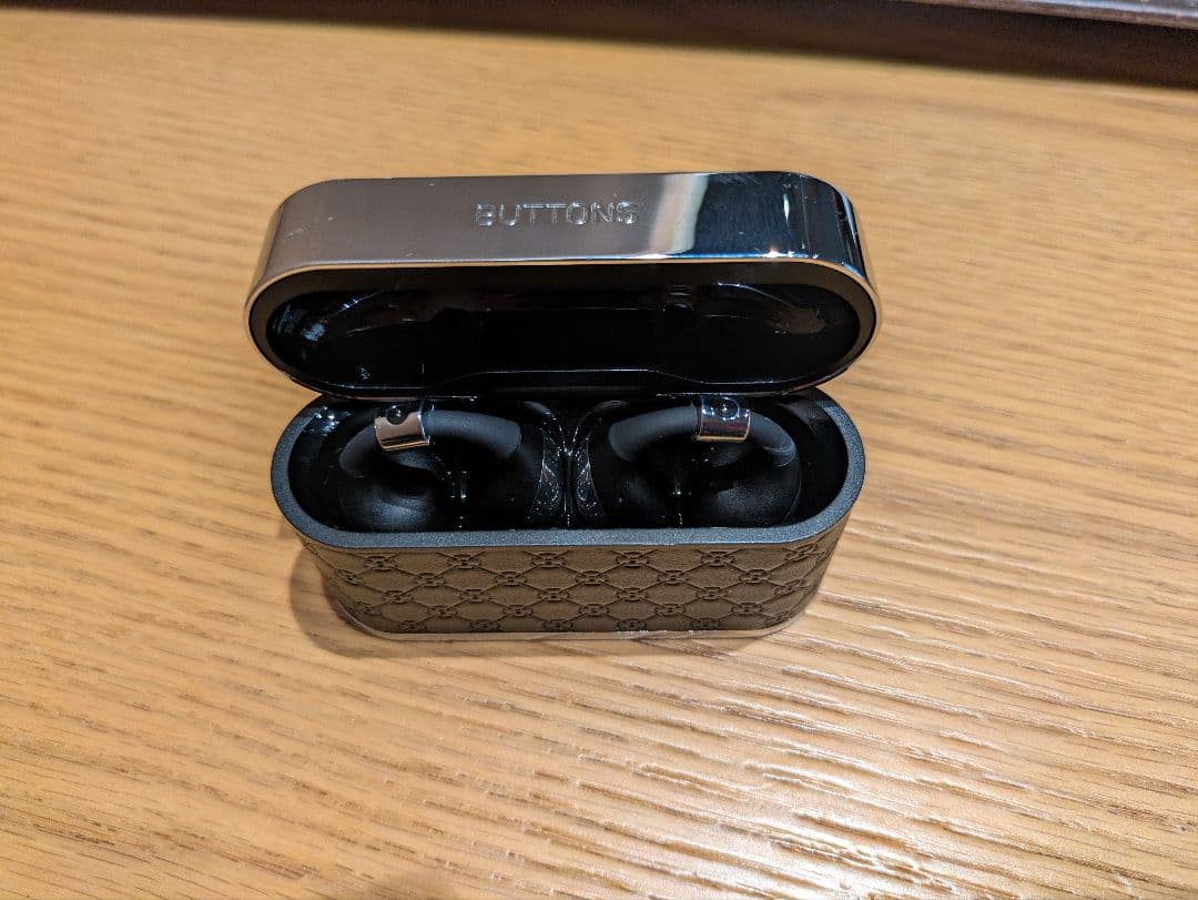 BUTTONS CLIP バトンズクリップ Black