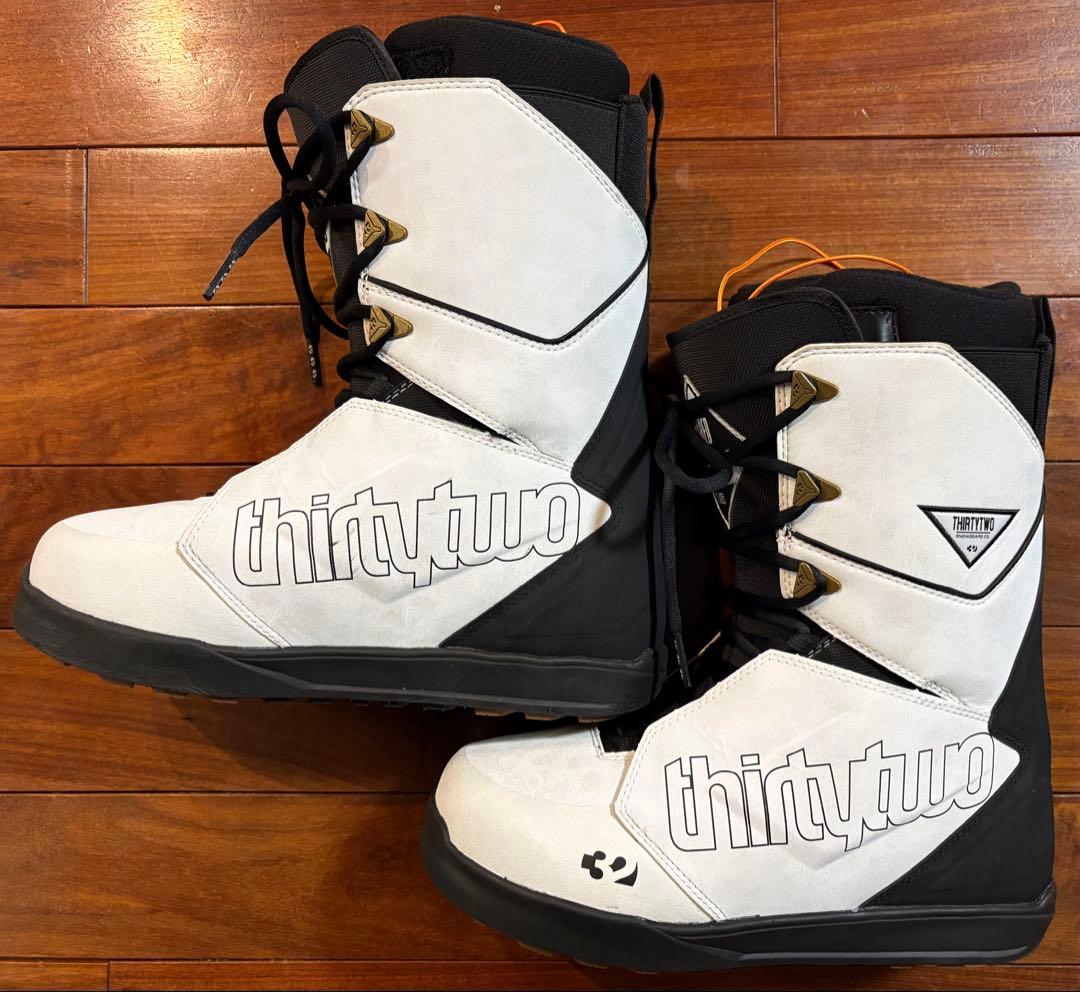 thirtytwo Lashed スノーボードブーツ　/バートン　ディーラックス