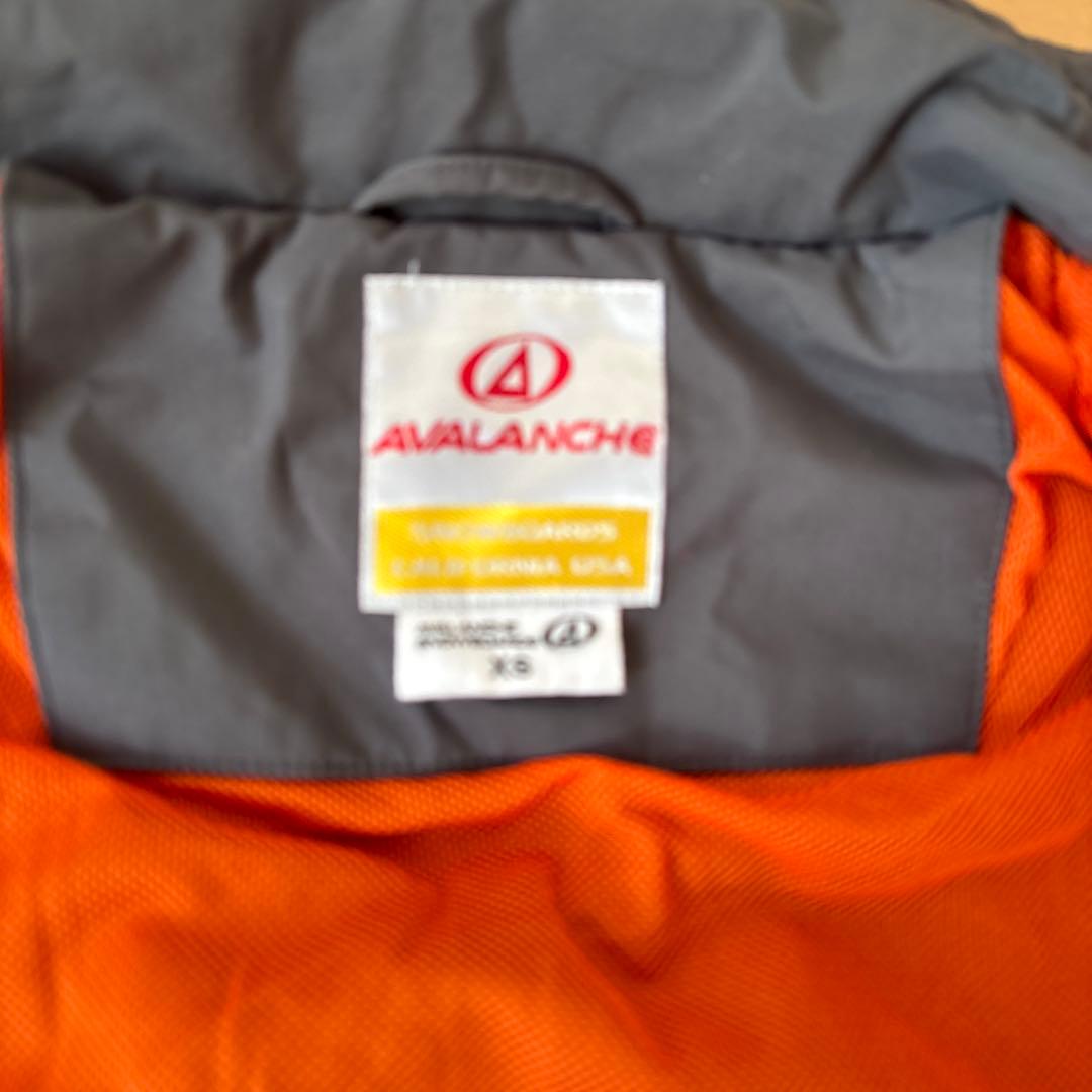 アバランチ　スノボウェア　グレー
