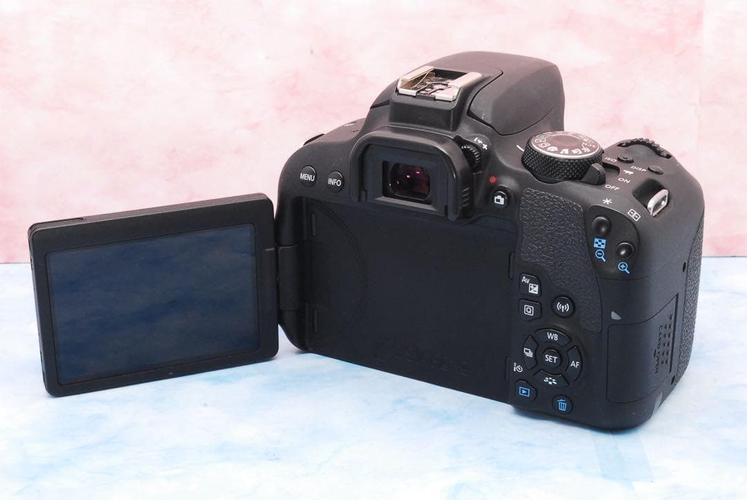 キャノン Kiss X9i●一眼レフカメラ●高性能STMレンズ●スマホ転送！