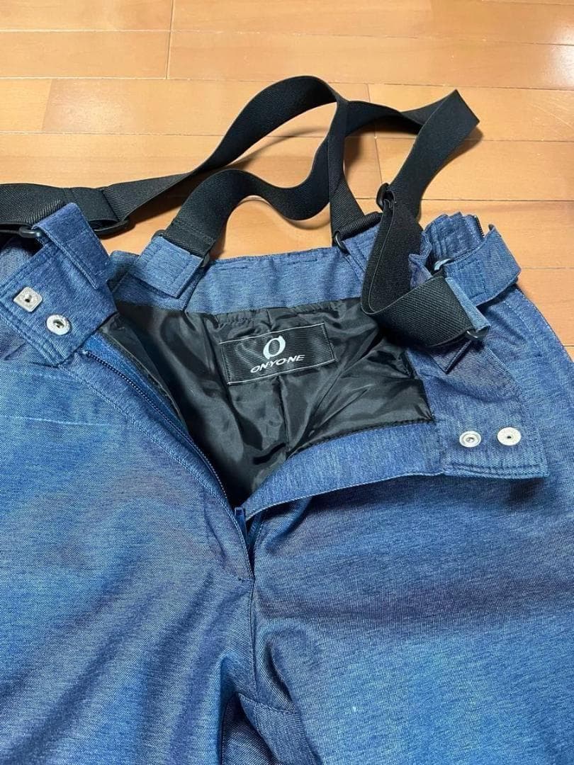 オンヨネ　スキーウェア　上下セット　Mサイズ