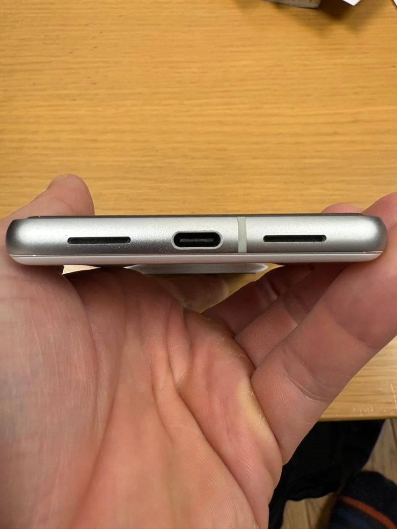 [美品]Pixel 7 ホワイト 本体 充電ケーブル付き　simフリー