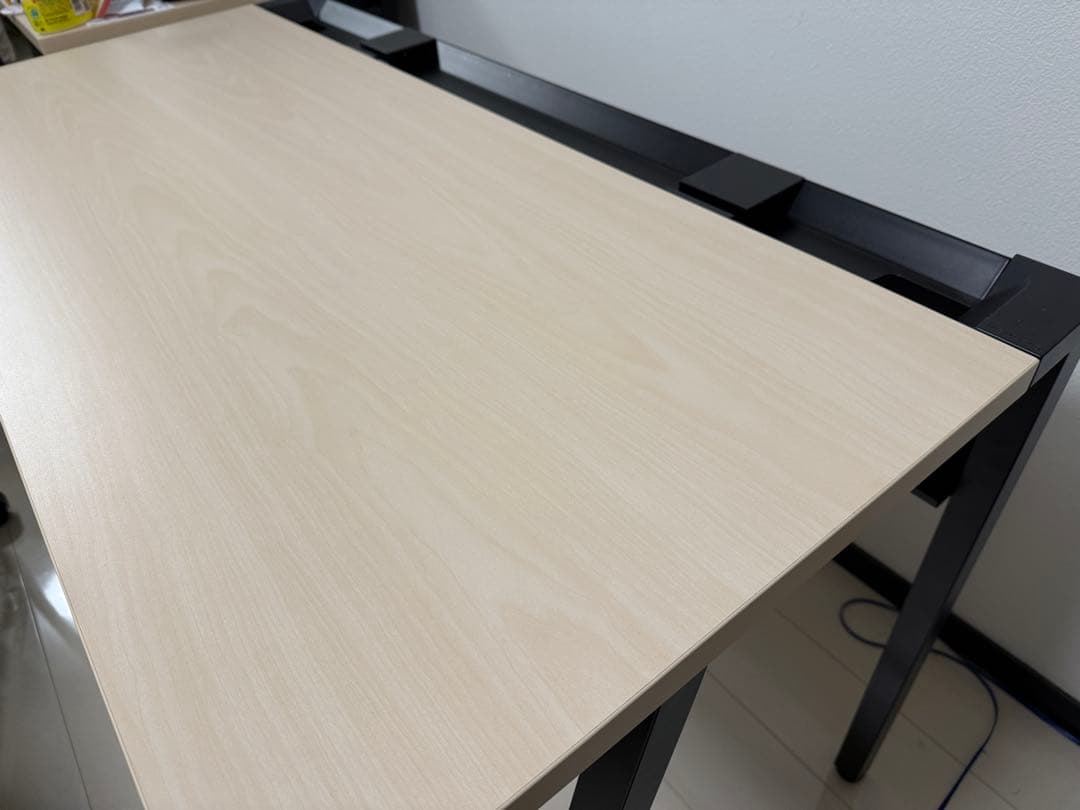 コクヨ LEAN W1200xD600 天板ナチュラル／本体ブラック／引出し無し