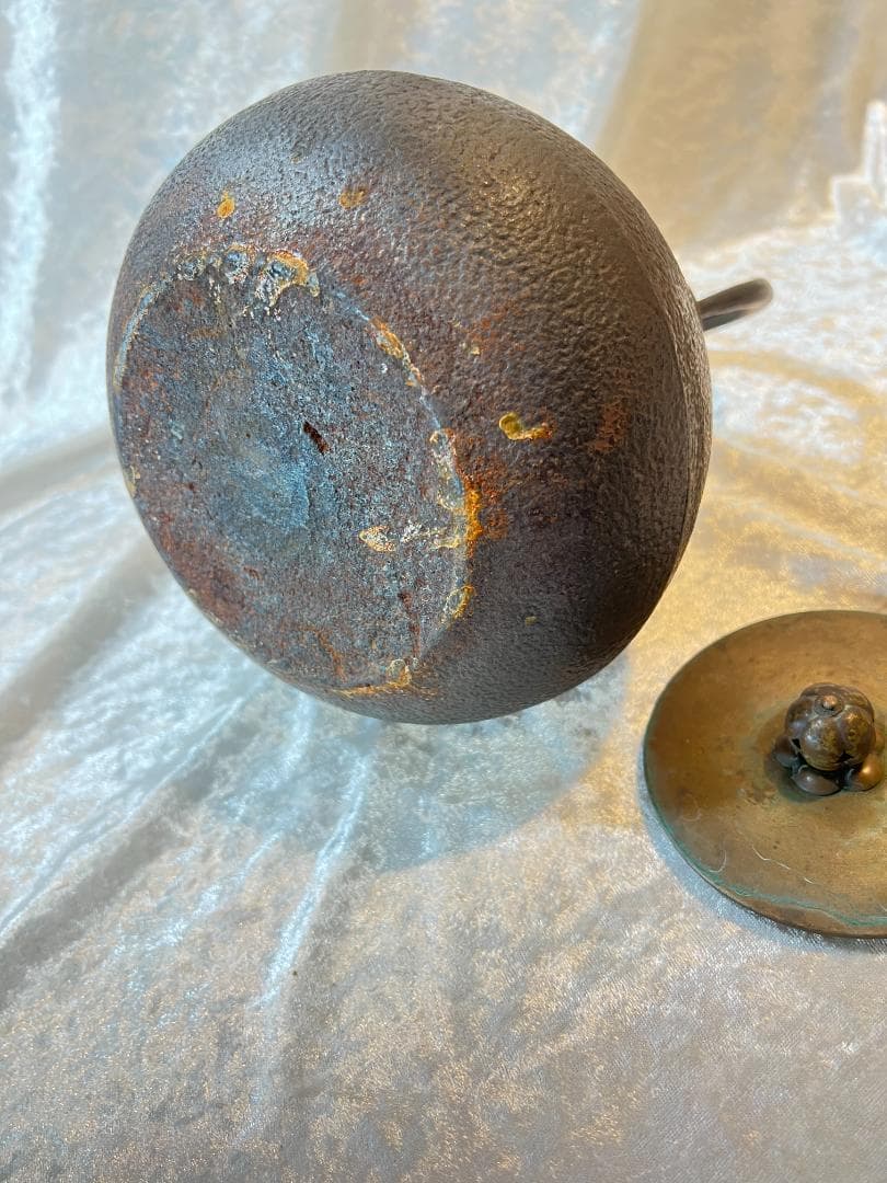 鉄瓶　蓋に龍文堂の刻印あり　銅蓋　無地