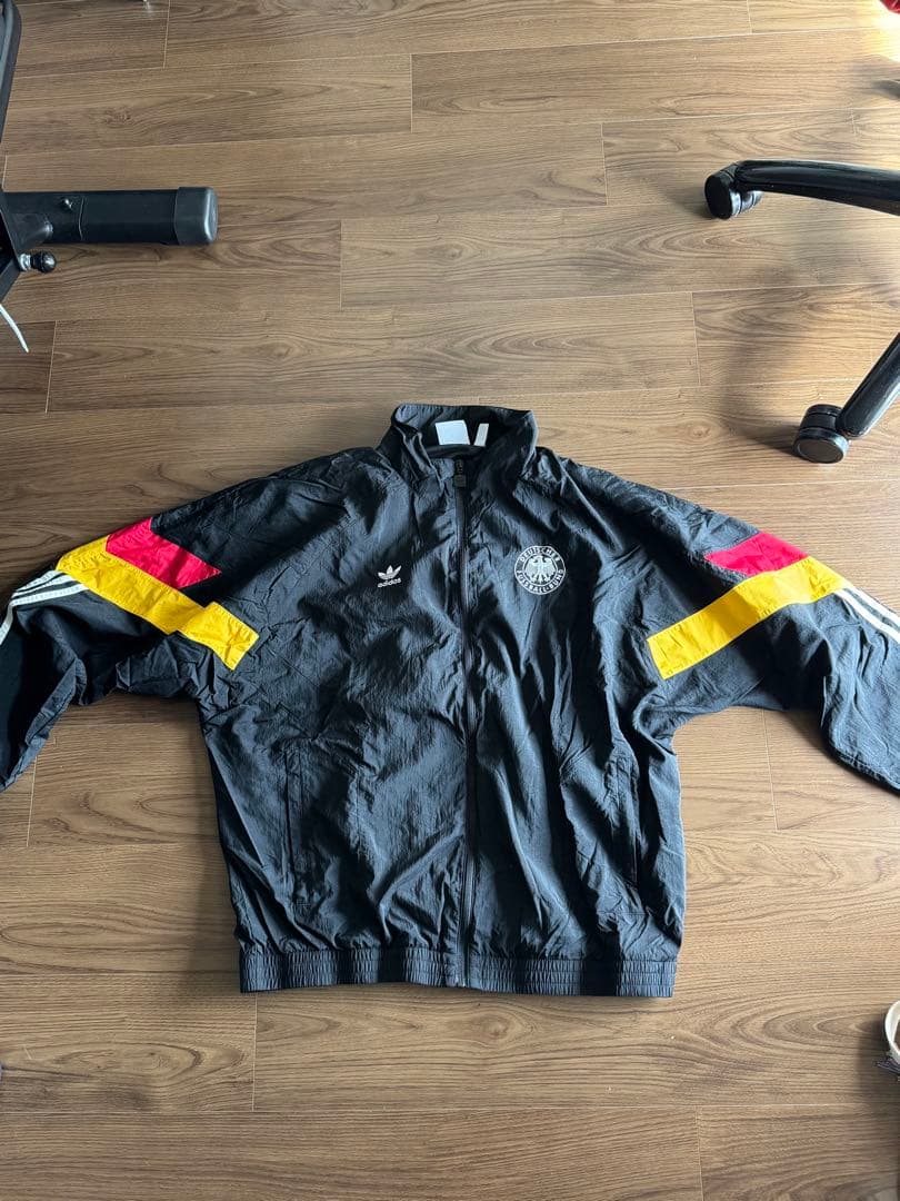 ドイツ代表　サッカージャージ　adidas ナイロンジャケット 2XL 黒/赤