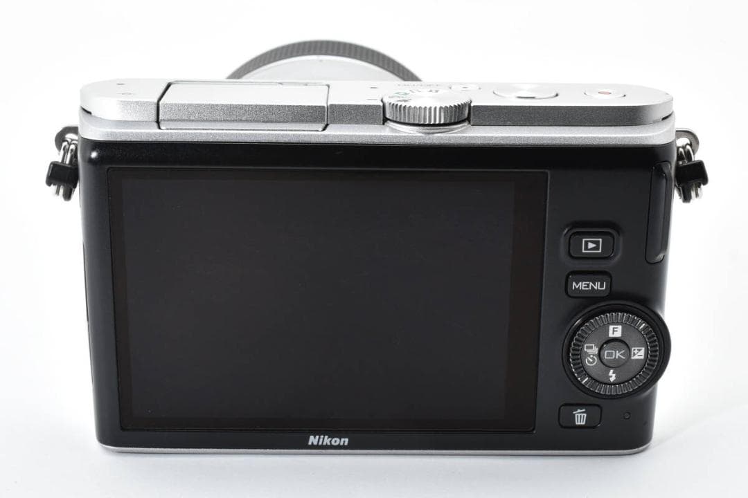 ★極上品★ショット数5902回★ニコン 1 J3 シルバー 1 #586