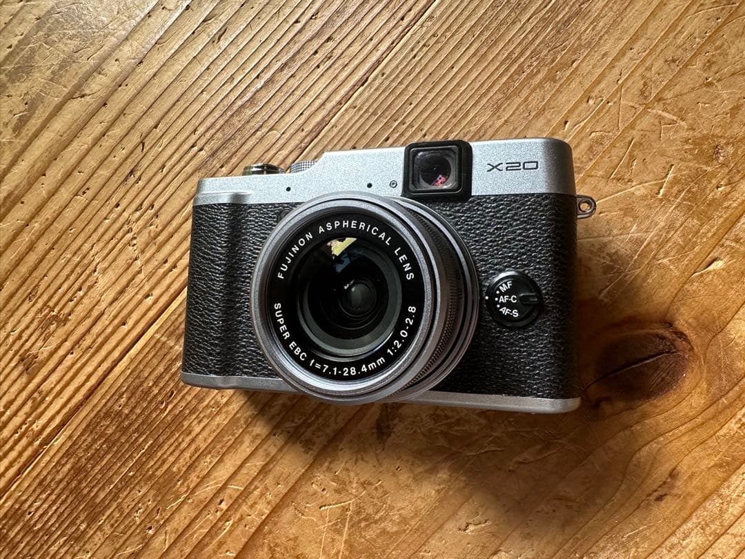 ☆*☆様 FUJIFILM X20 コンパクトデジタルカメラ