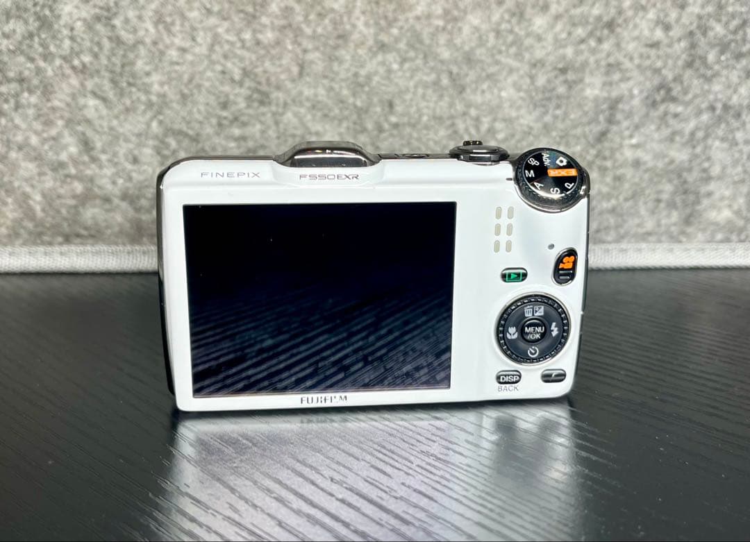 【動作確認済み】FUJIFILM FinePix F550EXR デジカメ