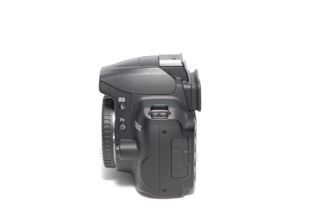 ✨Nikon D3000✨レンズキット✨ショット数小✨初心者モデル✨一眼レフ✨