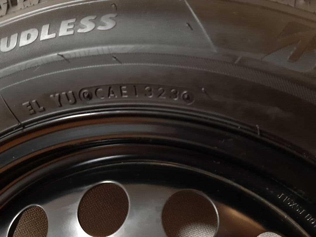 2023年製ブリジストン スタッドレス 175/65R15 4本 千葉近郊手渡可