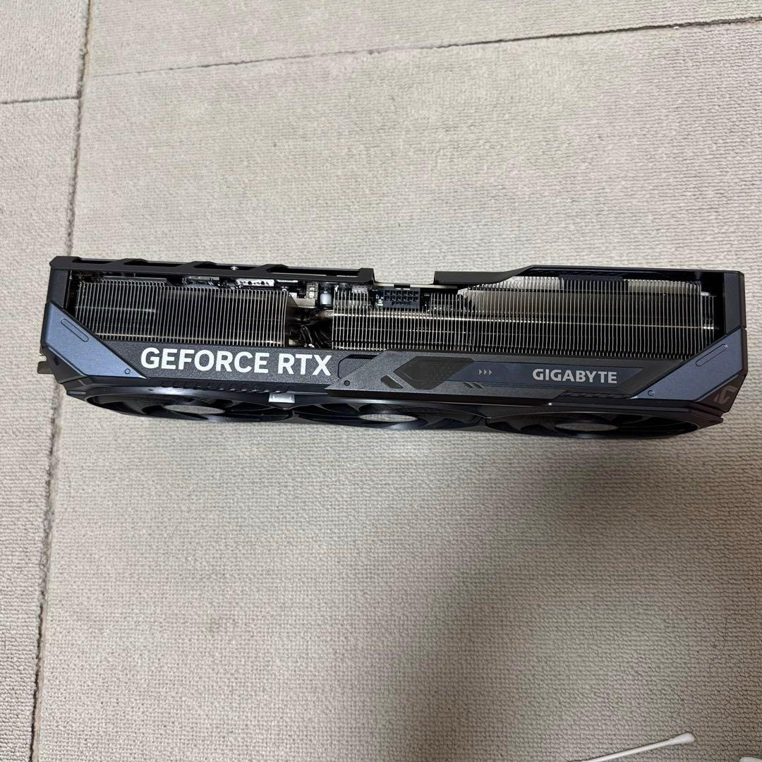 グラフィックボード・グラボ・ビデオカード GIGABYTE RTX 5080 GAMING OC 16G