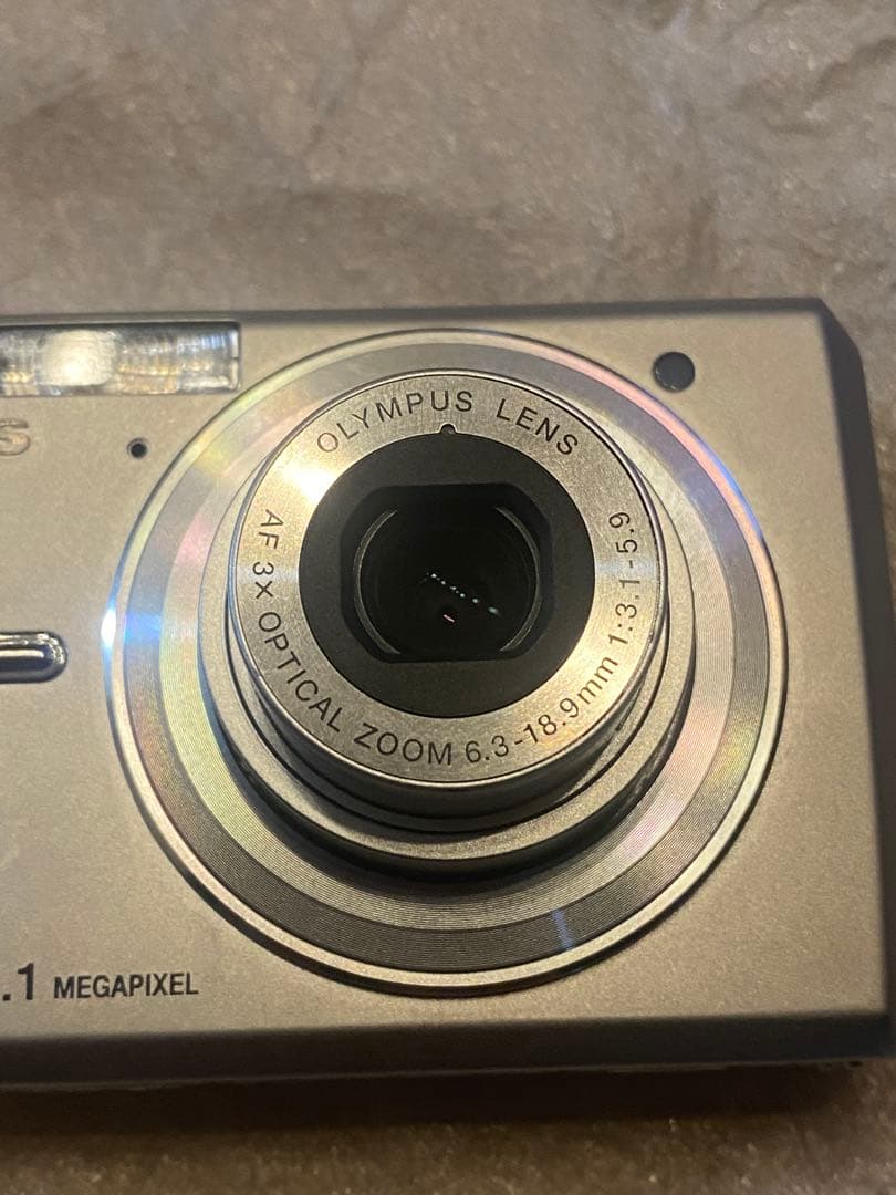 OLYMPUS FE-220 7.1メガピクセル コンパクトデジタルカメラ