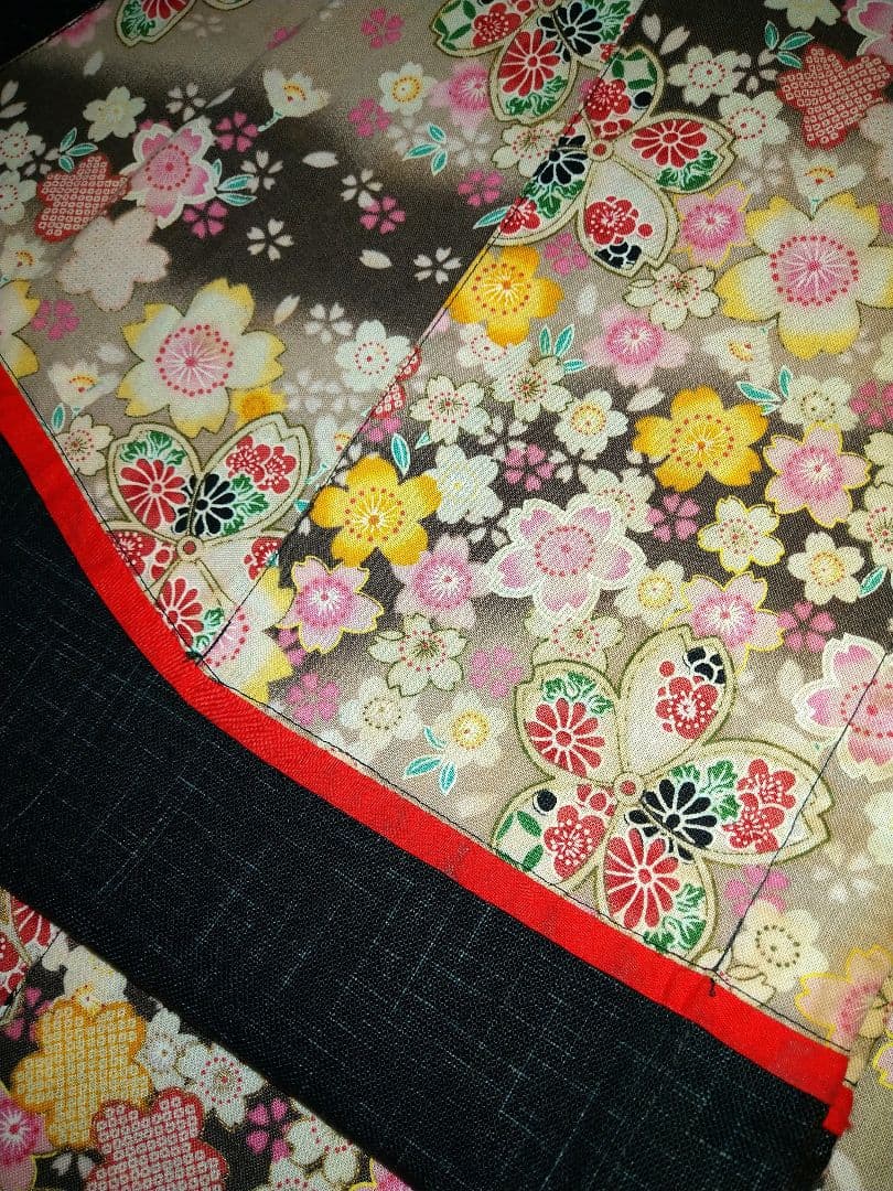 ⬛♥上品で高級感漂う【 和工房れおん】のれん 舞花着物・扇柄デザイン