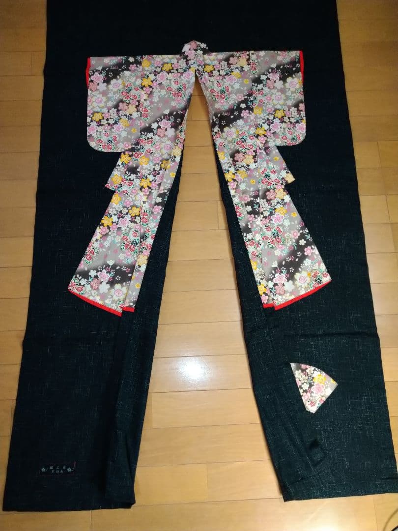 ⬛♥上品で高級感漂う【 和工房れおん】のれん 舞花着物・扇柄デザイン