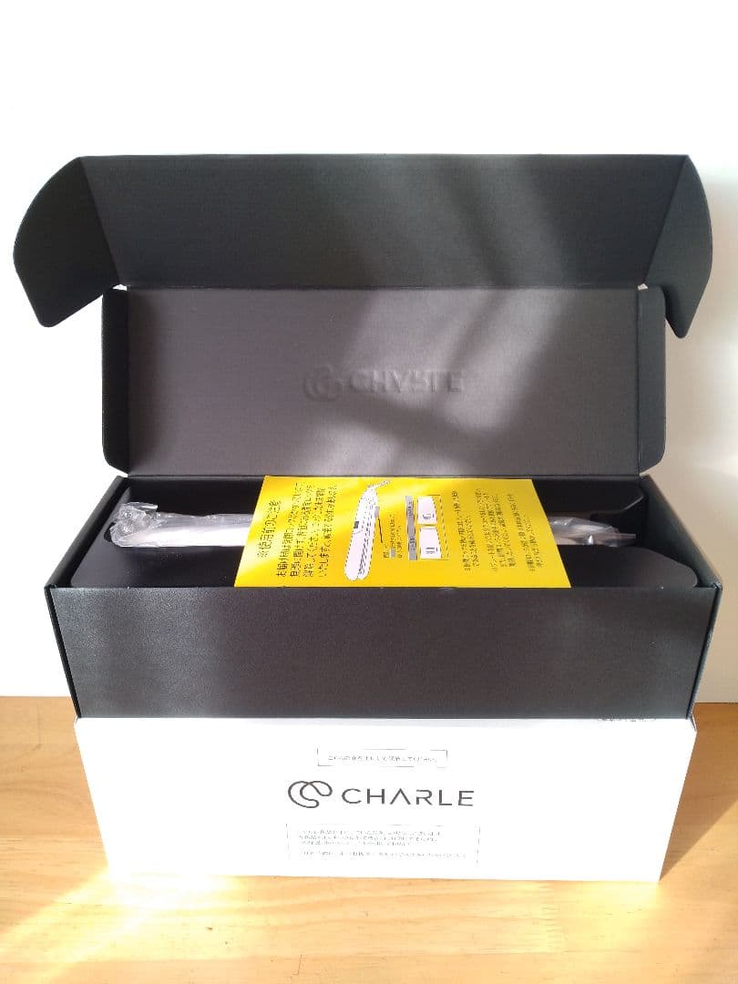 CHARLE ヘアアイロン ホワイト