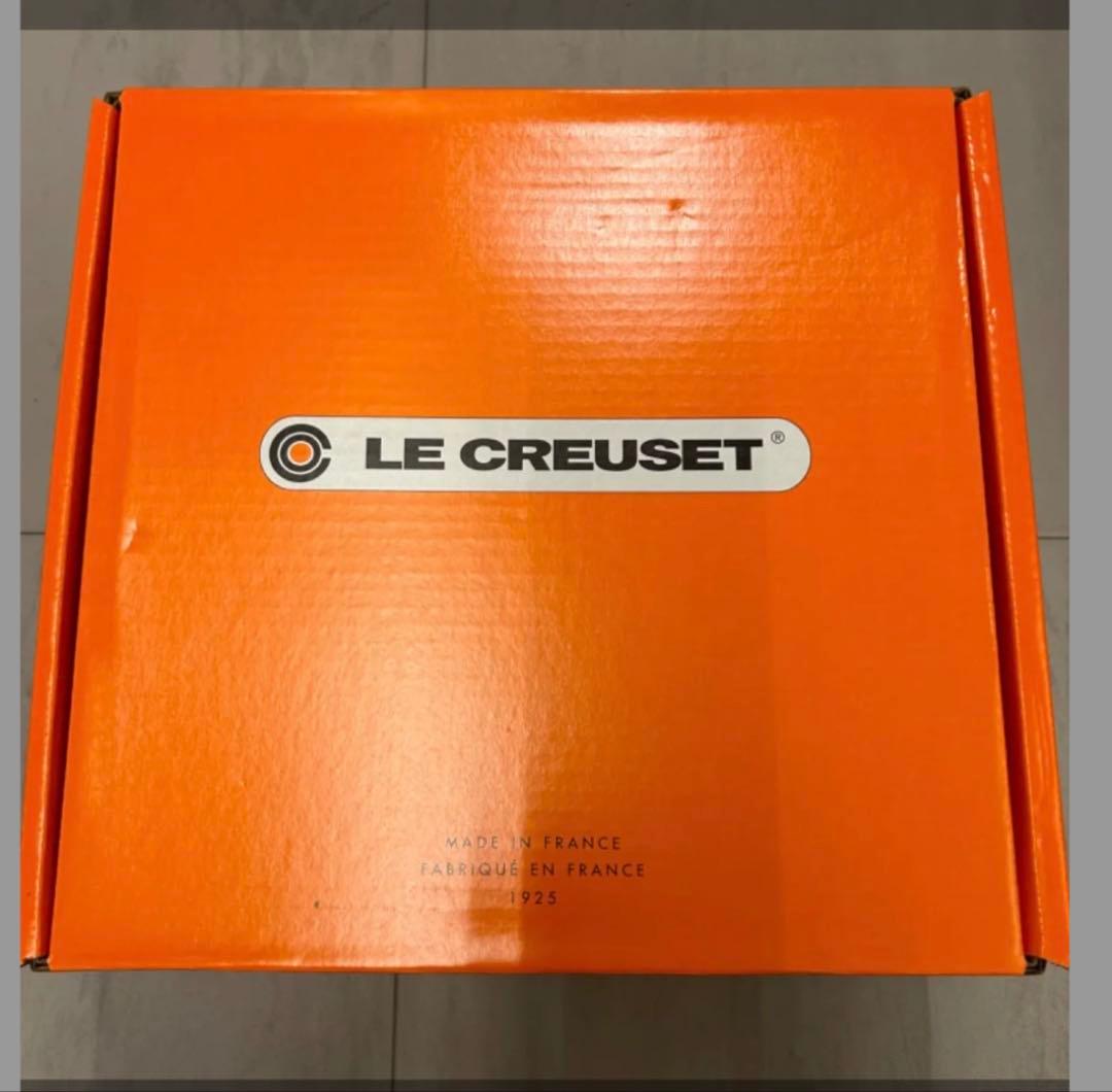 ル・クルーゼ　ポットスタンド　新品　チェリーレッド