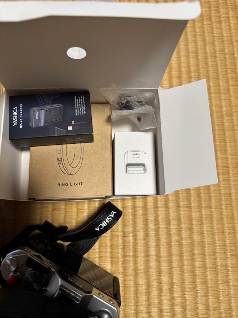 波*き様 Yashica FX-D100デジタルカメラ 本体と付属品