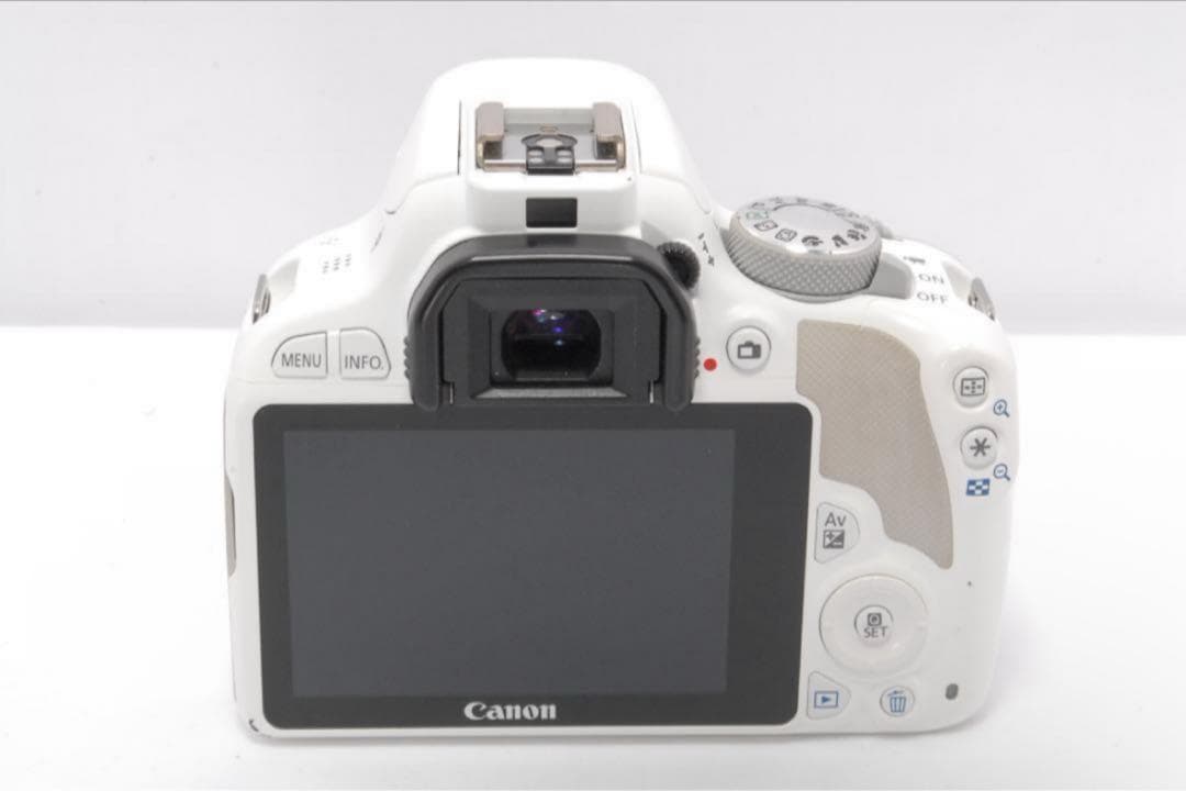 ショット数わずか⭐️Canon kiss X7 ホワイト⭐️タッチパネル