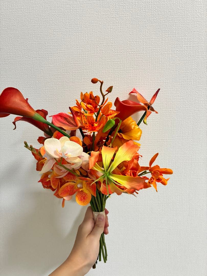 【引越しのため今月処分】オレンジ赤色プリザーブドフラワーブーケ　ブートニア