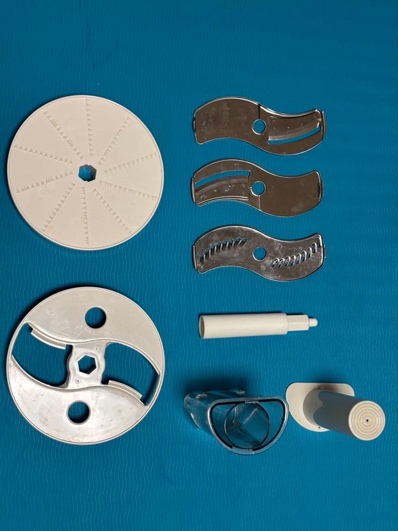 Amway フードプロセッサー　E-3288-J、スライサーセット、収納ケース付