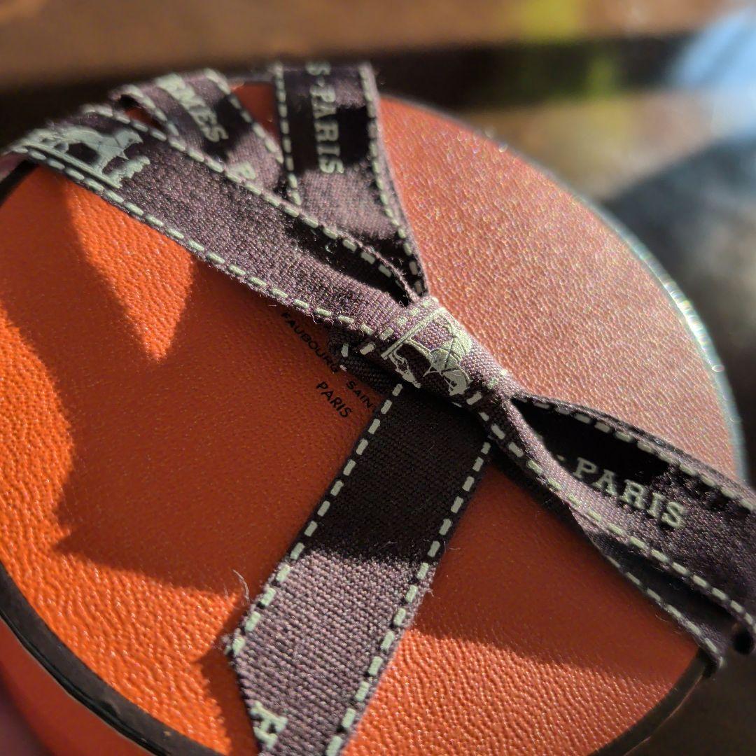 エルメス　HERMES 　非売品　オルゴール　 手巻き　リボン付き丸型