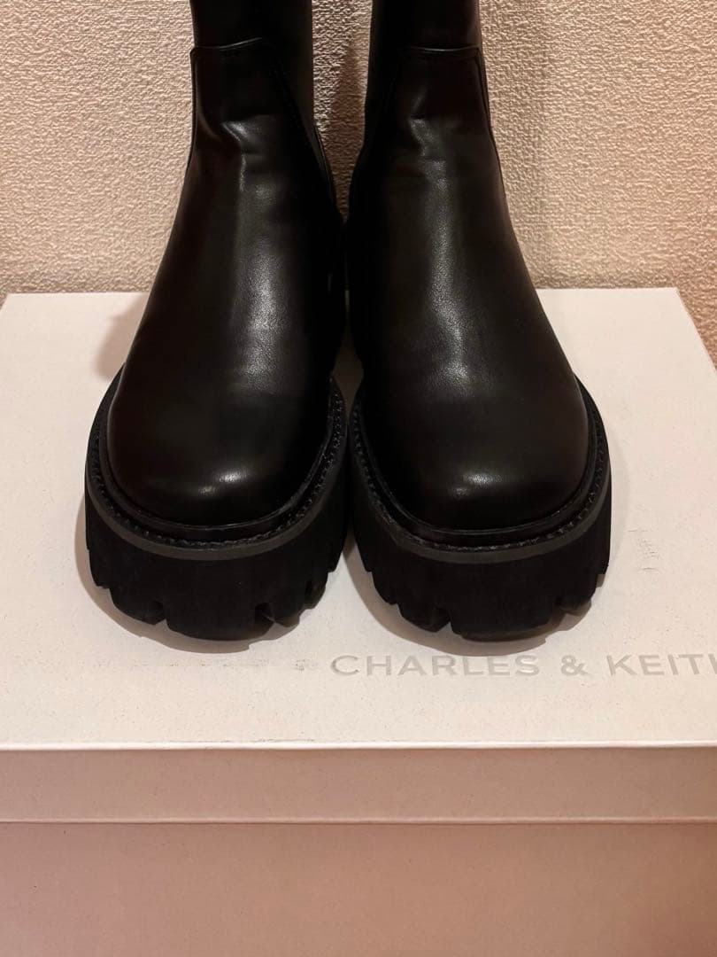 CHARLES & KEITH サイドジップアンクルブーツ black