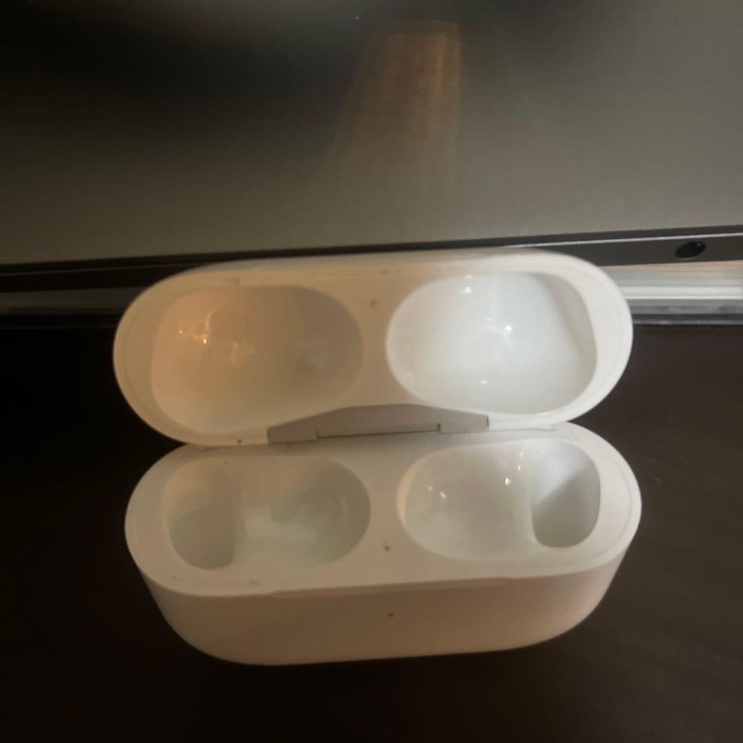 AirPods Pro充電ケース
