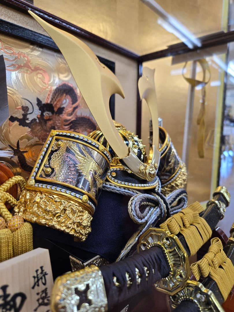【展示品限り】五月人形　兜　鍬形　ケース飾り　※閉店セール　K24