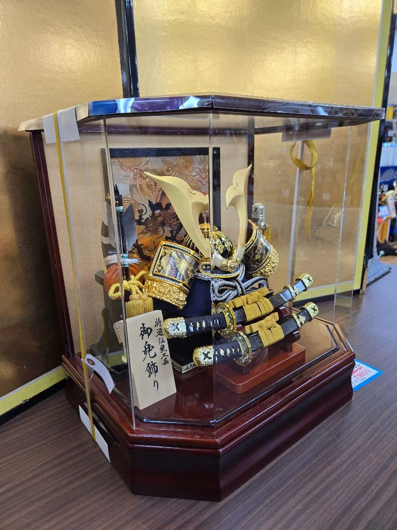 【展示品限り】五月人形　兜　鍬形　ケース飾り　※閉店セール　K24