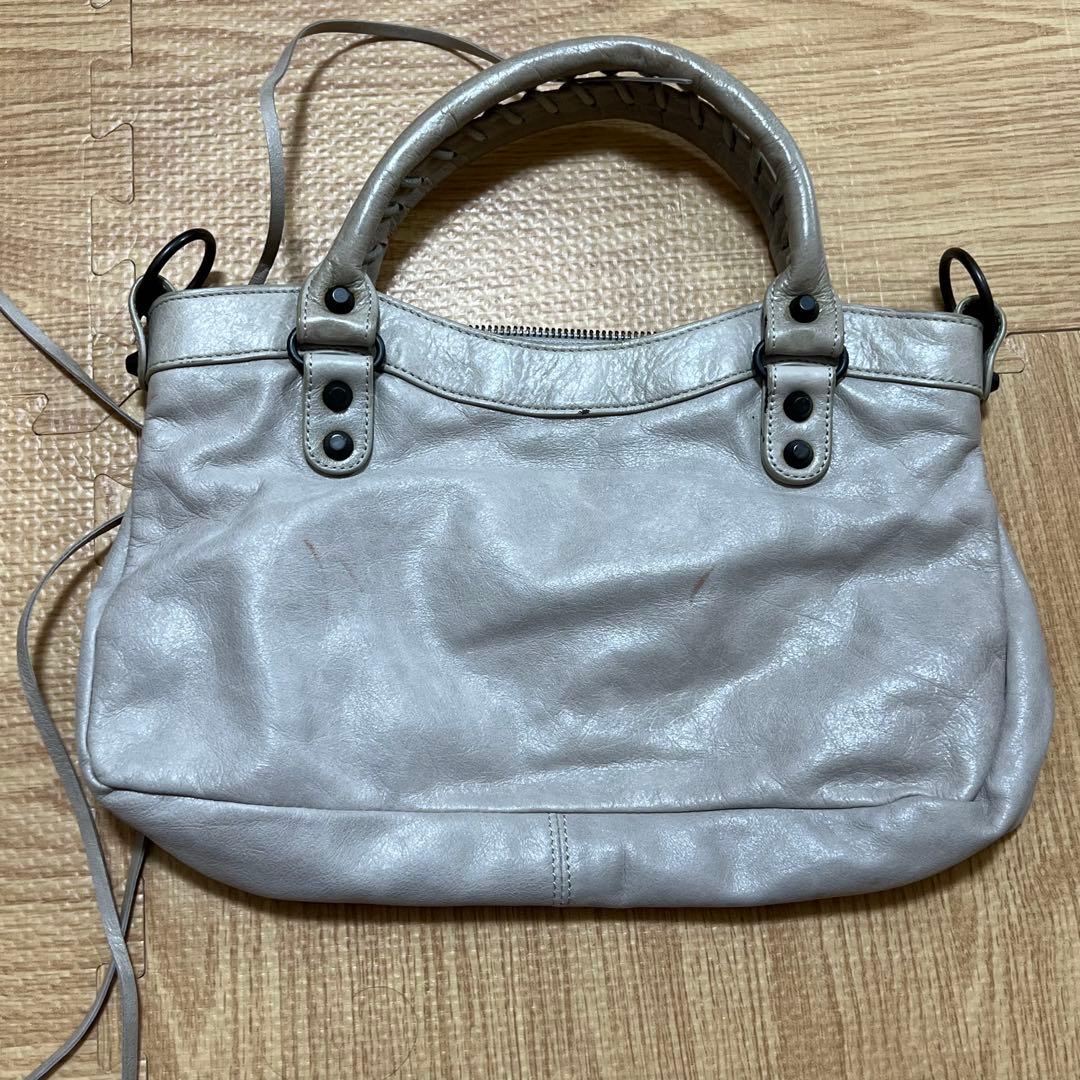 バレンシアガ　BALENCIAGA　ハンドバッグ　肩ベルトなし