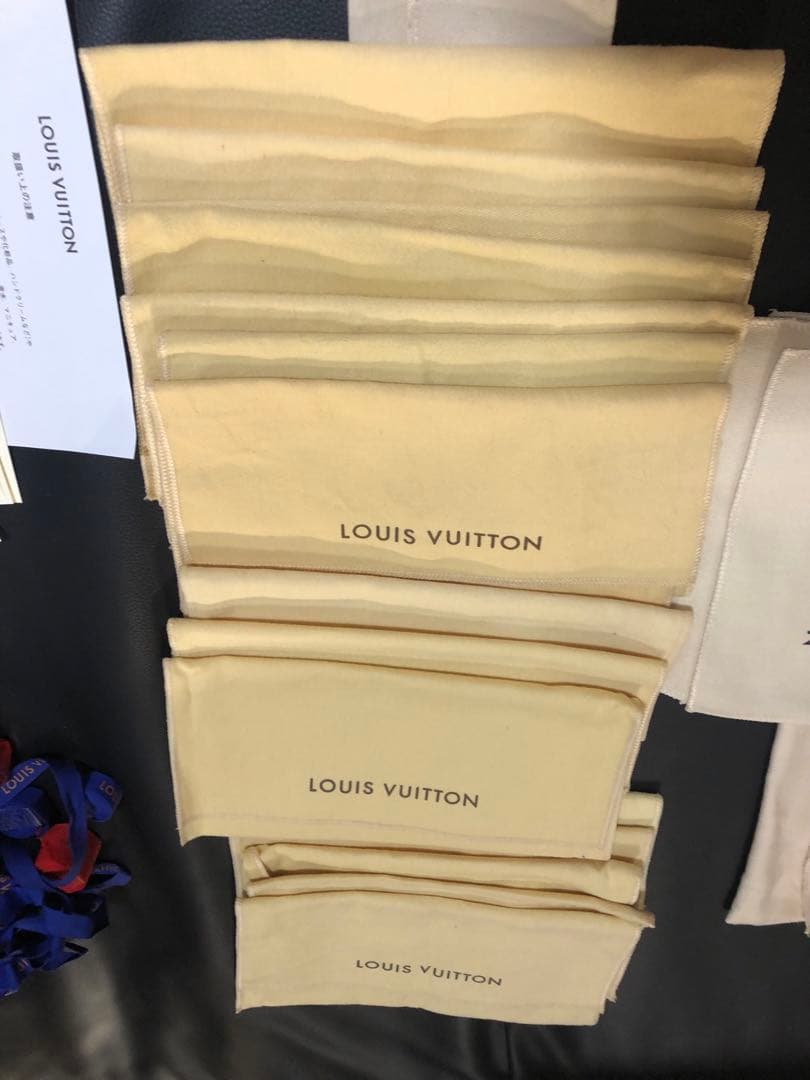 ルイヴィトン　ジッピーウォレット空箱、保存袋　財布空箱、保存袋　小物空箱、保存袋