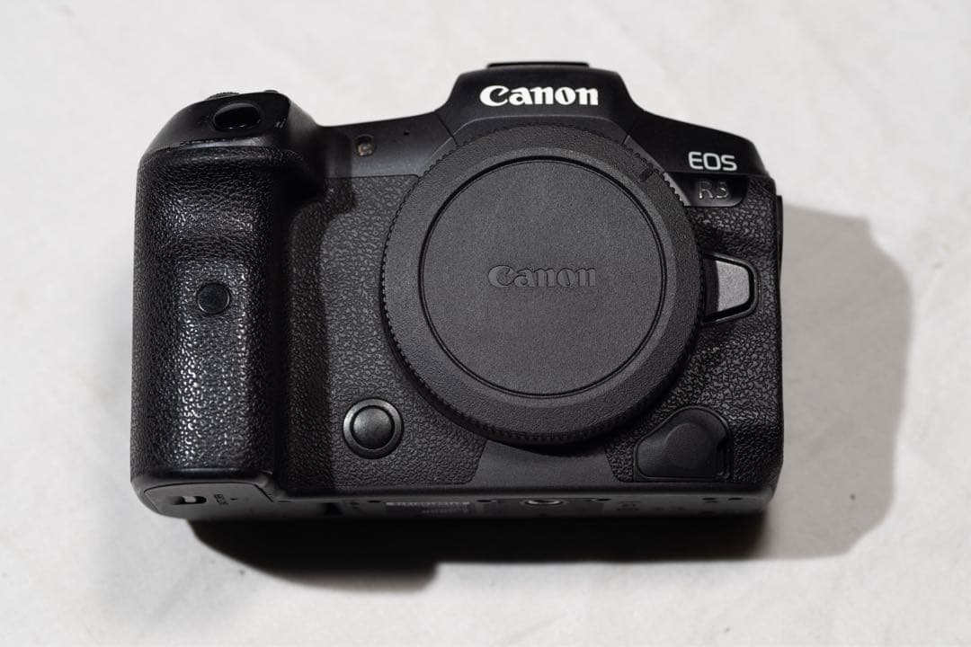 Canon EOS R5 本体　キズあり　バッテリーとチャージャーなし