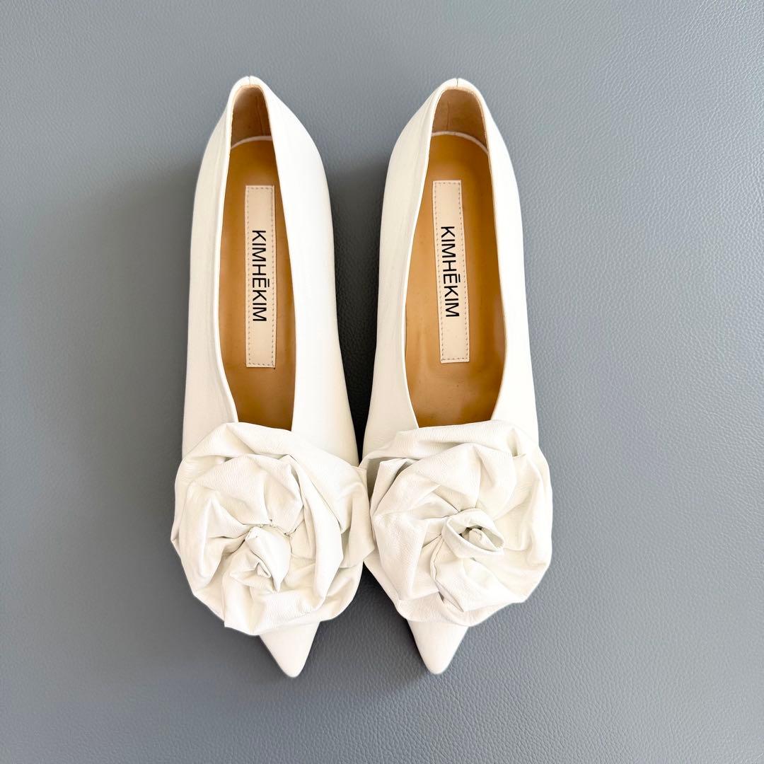 極美品 【キムヘキム】フラワーモチーフ レザー フラットシューズ ホワイト 37