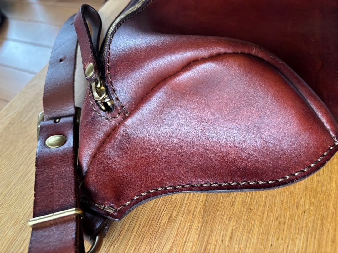 ヘルツ　ボディバック　F-5