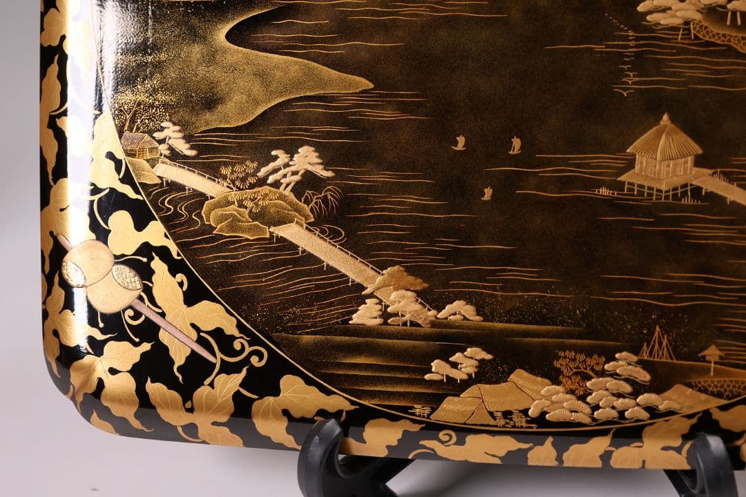 【MA698】加賀蒔絵 饅羹重 楼閣山水楽器唐草 金蒔絵 木製 饅頭箱 菓子器