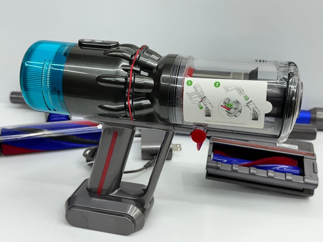 中古　格安　ダイソン　掃除機　SV21 本体　ヘッド　パイプ　純正バッテリー付き